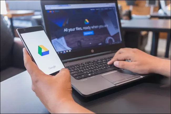 Google Диск на смартфоне и ноутбуке